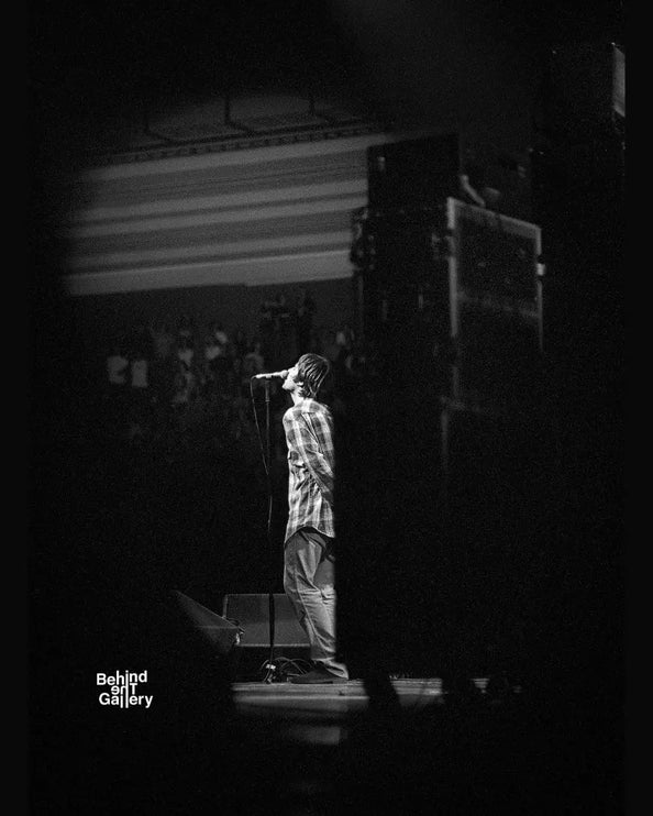 Chris Floyd Liam Gallagher Noel Gallagher Behind The Gallery Oasis