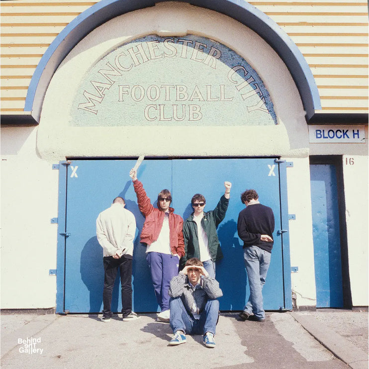 Chris Floyd Liam Gallagher Noel Gallagher Behind The Gallery Oasis