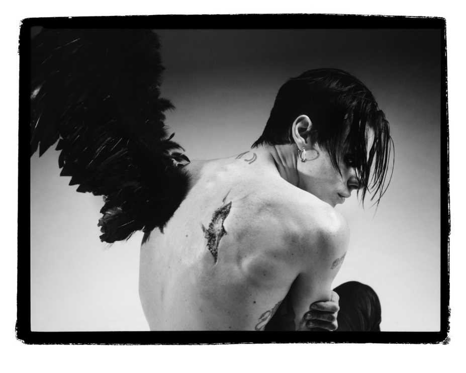 Yungblud broken wings behind the gallery 