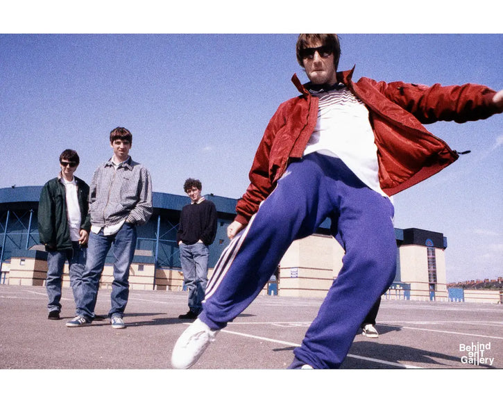 Chris Floyd Liam Gallagher Noel Gallagher Behind The Gallery Oasis