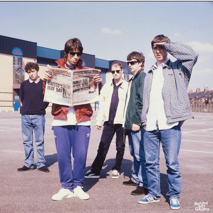 Chris Floyd Liam Gallagher Noel Gallagher Behind The Gallery Oasis