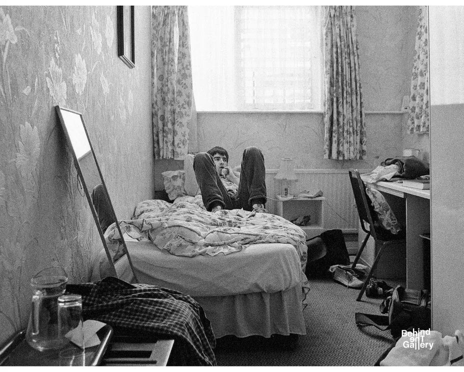 Chris Floyd Liam Gallagher Noel Gallagher Behind The Gallery