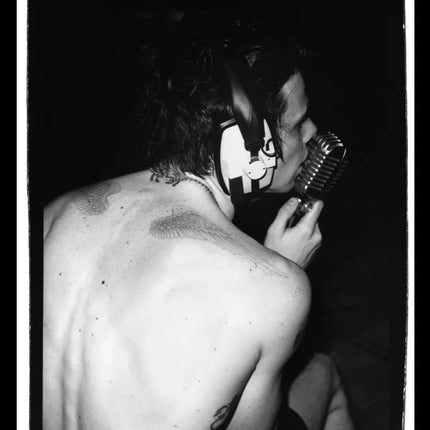 Yungblud Dom At The black lodge 1 Tom pallant behind the gallery 