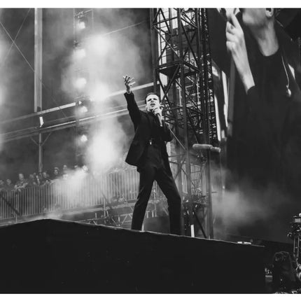 Yungblud  performing at vill apark ozzy Tom pallant behind the gallery 