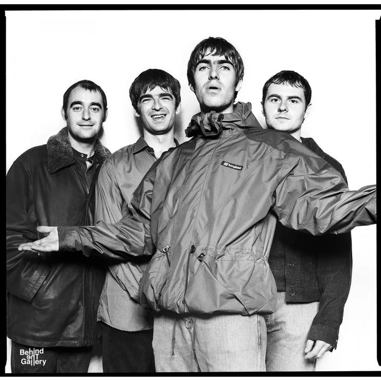 Chris Floyd Liam Gallagher Noel Gallagher Behind The Gallery Oasis