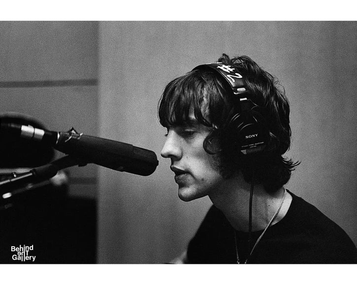 Richard Ashcroft, Sony Studios — The Verve, 1997, photographed by Chris Floyd | Behind The Gallery