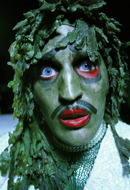 Do Ya Love Me? Behind The Gallery behindthegallery