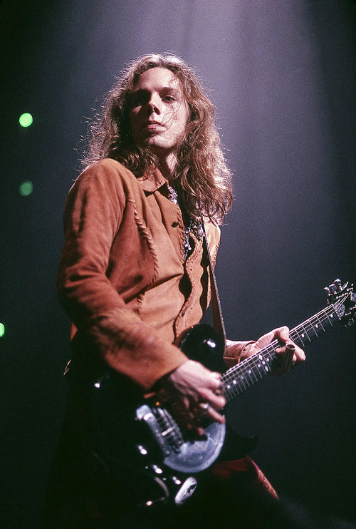 Rich Robinson — The Black Crowes, photographed by Ross Halfin | Behind The Gallery