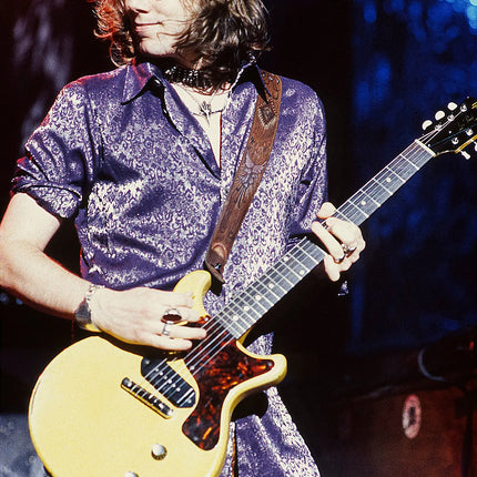 Rich Live Guitar — The Black Crowes, photographed by Ross Halfin | Behind The Gallery
