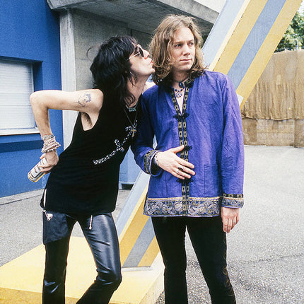 Brotherly Love – Zurich, Switzerland — The Black Crowes, photographed by Ross Halfin | Behind The Gallery