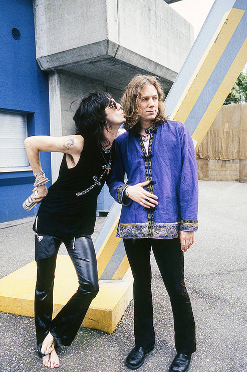 Brotherly Love – Zurich, Switzerland — The Black Crowes, photographed by Ross Halfin | Behind The Gallery