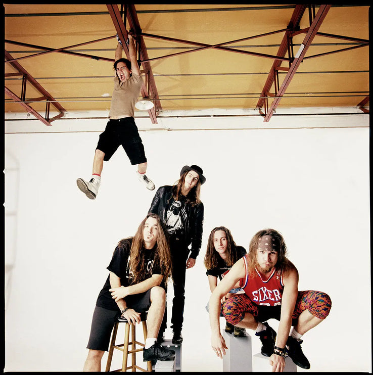 PEARL JAM HANGING Behind The Gallery behindthegallery