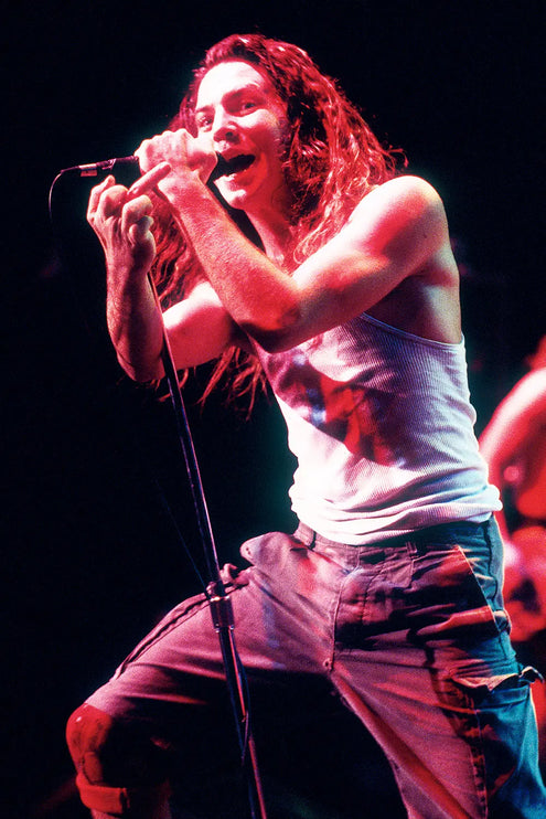 EDDIE VEDDER MIDDLE FINGER LIVE Behind The Gallery behindthegallery