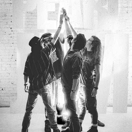 Pearl Jam: Ten Publicity Shoot, Lance Mercer