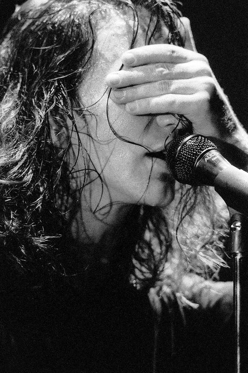 EDDIE VEDDER LIVE VENTURA 3 Behind The Gallery behindthegallery