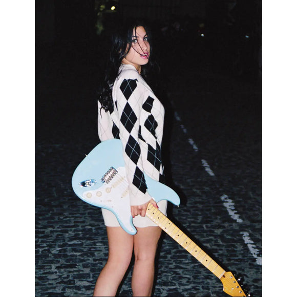 "Baby Blue Fender on Grimsby St" — Amy Winehouse, 2003, photographed by Charles Moriarty | Behind The Gallery
